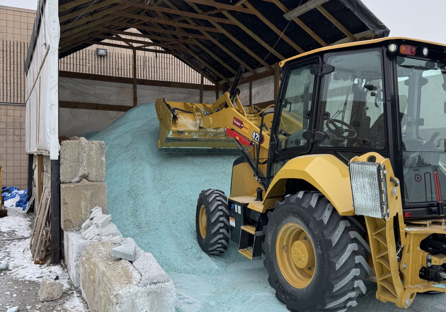 Salt bin